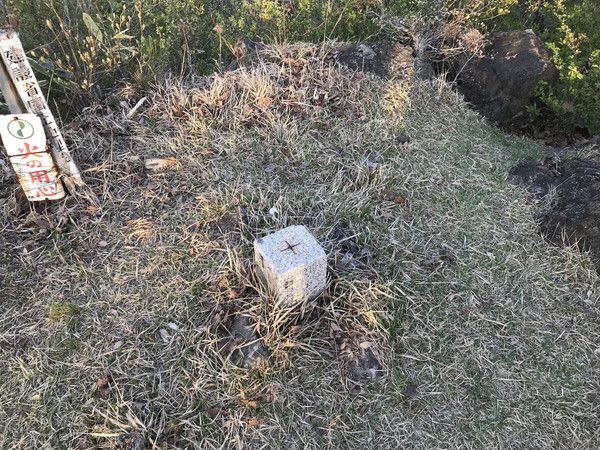 山あいのキャンプサイトの写真