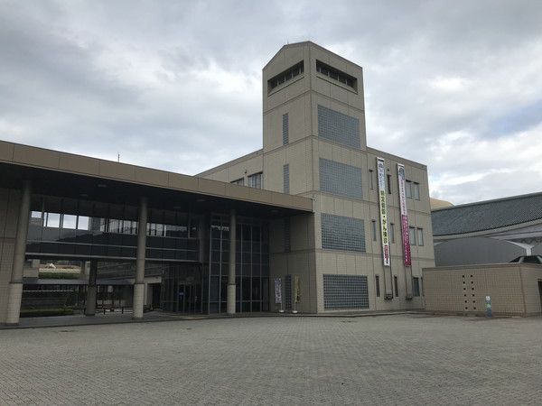 岡山県自然保護センター ― 里山の夜を舞う、ゲンジボタルの光